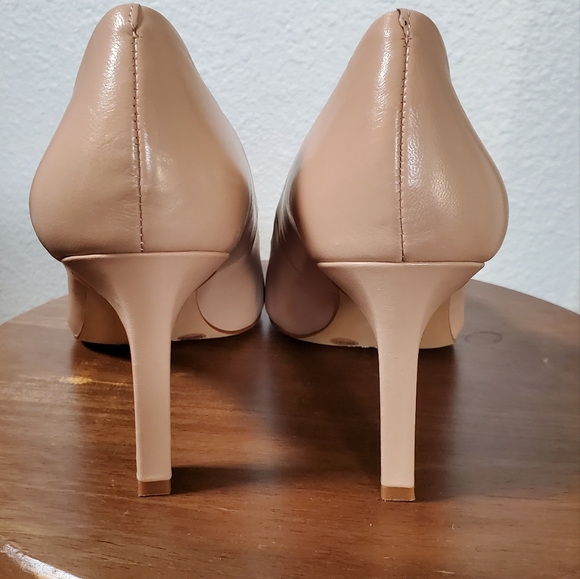 VINCE CAMUTO RETSIE pointed toe pump in color soft mauve - Picture 4 of 5